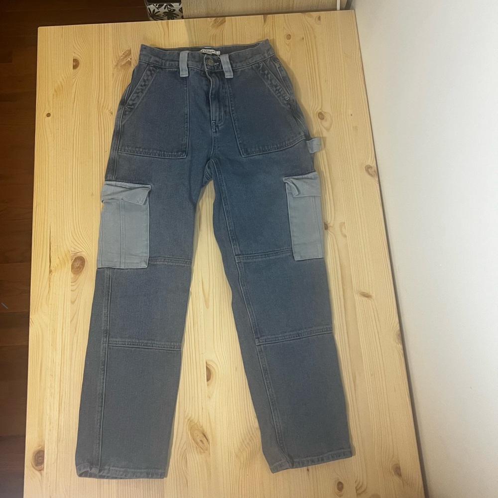 Pacsun Cargo Jeans Size 24 women’s